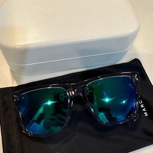 Marc Jacobs Sunglasses 🕶️